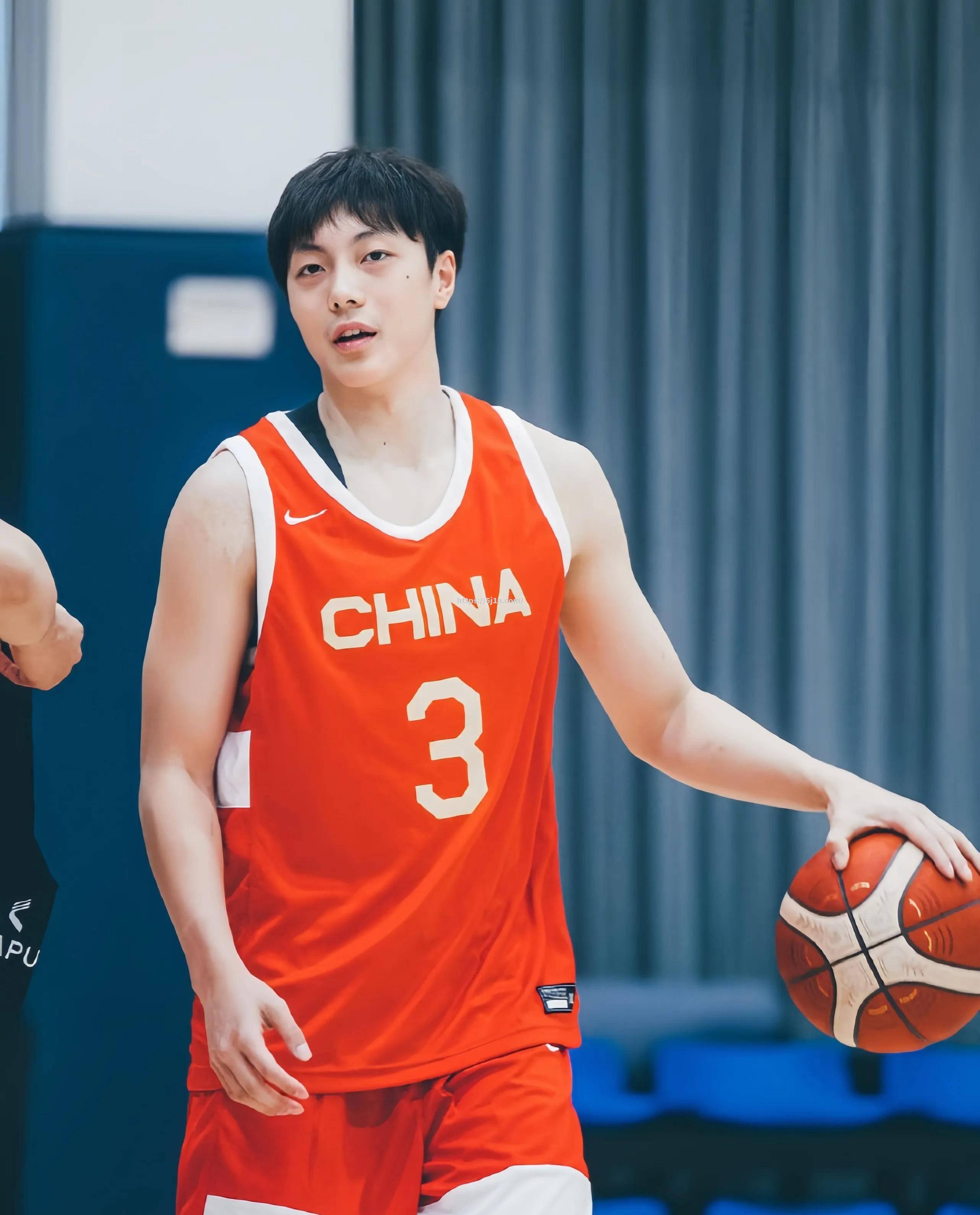 中国男篮集训启动:cba球员参加备战常规赛提前开始 中国男篮集训启动:cba球员参加备战常规赛提前开始