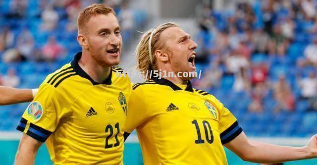 波兰客场取胜,芬兰战绩不佳继续垫底 波兰客场取胜,芬兰战绩不佳继续垫底