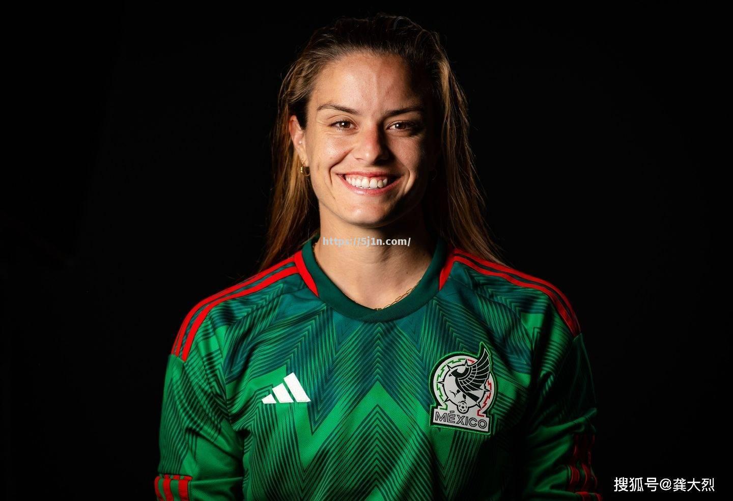 墨西哥队表现亮眼跻身前列 墨西哥队表现亮眼跻身前列