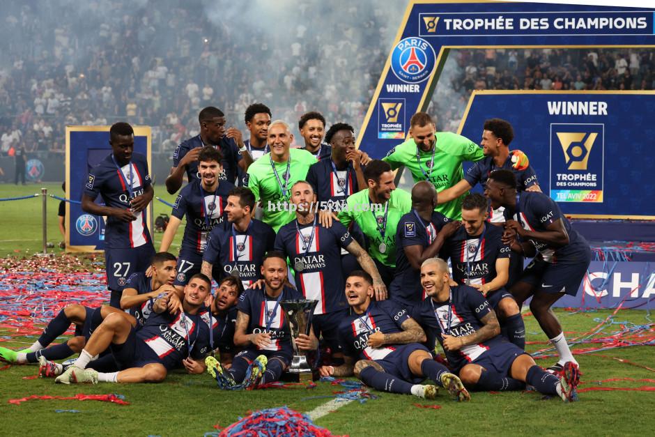 斯特拉斯堡主场战胜摩纳哥,取得胜利 斯特拉斯堡主场战胜摩纳哥,取得胜利